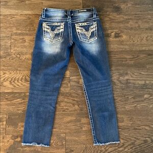 Vigoss Blue Ankle Cropped Jeans with Faded Wash and Contrast Stitching